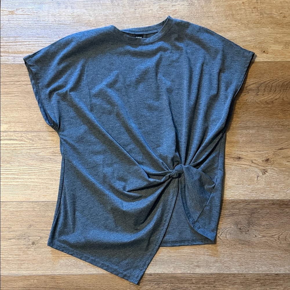 SHEIN Charcoal Gray Knot-Front Short Sleeve Tee